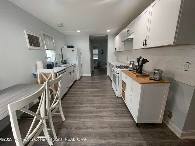 3136 Hiawatha Avenue, Point Pleasant, NJ 08742