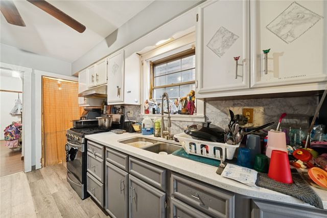 632 Penn Ave, Midland Boro, PA 15059