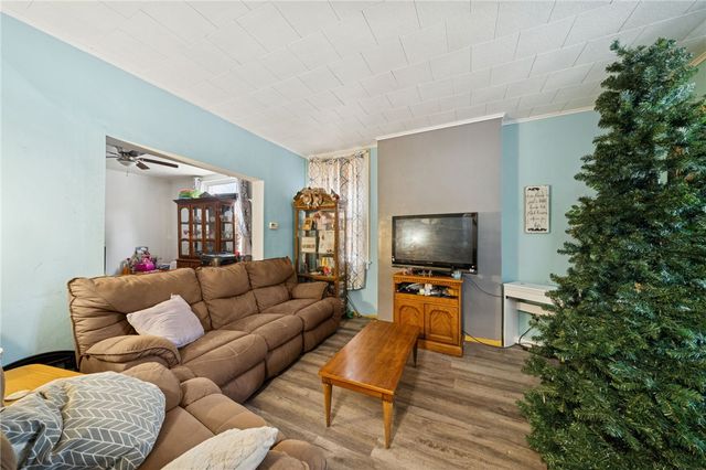 632 Penn Ave, Midland Boro, PA 15059