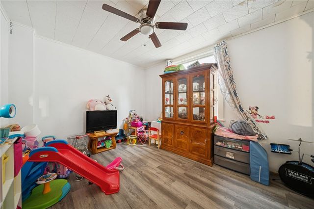 632 Penn Ave, Midland Boro, PA 15059