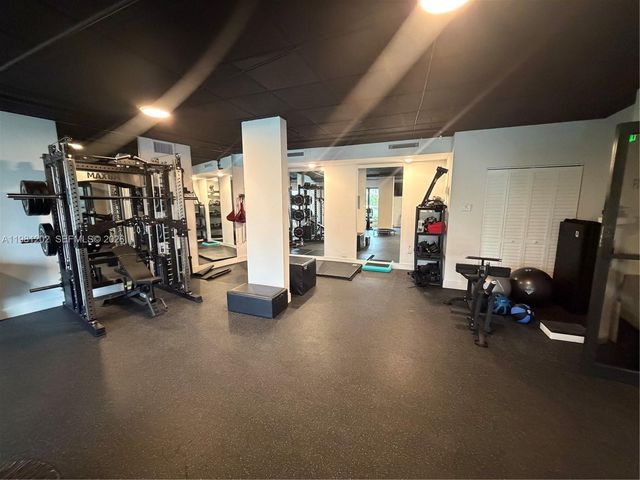 9350 W Bay Harbor Dr 5C, Bay Harbor Islands, FL 33154