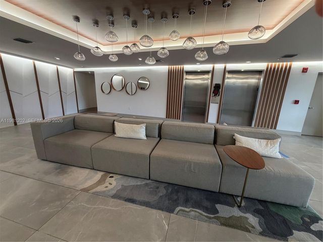 9350 W Bay Harbor Dr 5C, Bay Harbor Islands, FL 33154