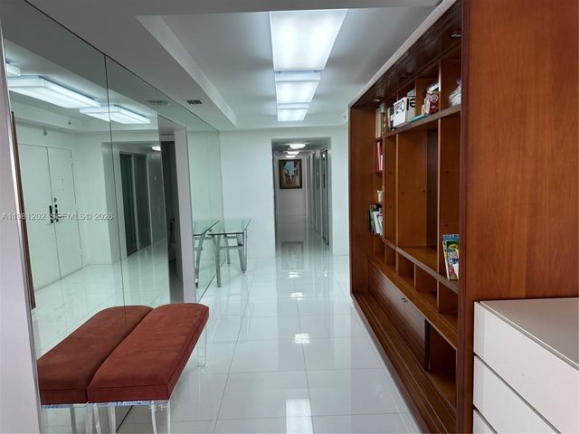 9350 W Bay Harbor Dr 5C, Bay Harbor Islands, FL 33154