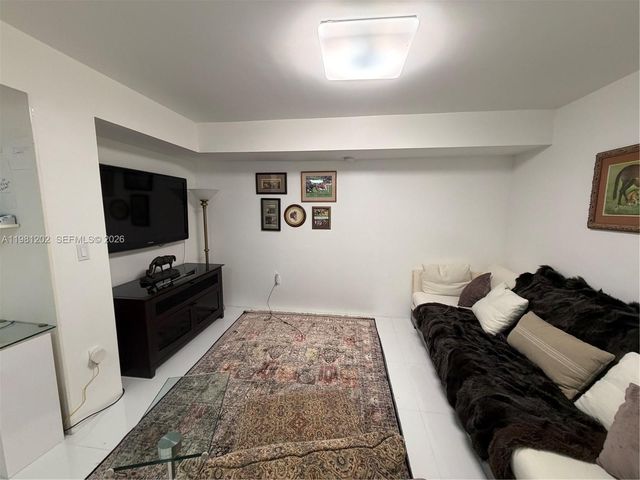 9350 W Bay Harbor Dr 5C, Bay Harbor Islands, FL 33154