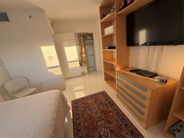 9350 W Bay Harbor Dr 5C, Bay Harbor Islands, FL 33154