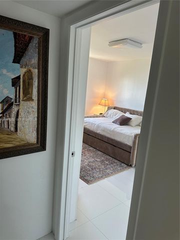 9350 W Bay Harbor Dr 5C, Bay Harbor Islands, FL 33154