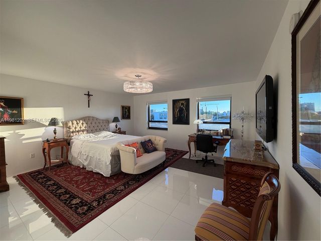9350 W Bay Harbor Dr 5C, Bay Harbor Islands, FL 33154