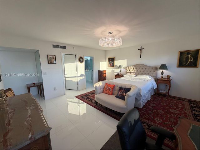 9350 W Bay Harbor Dr 5C, Bay Harbor Islands, FL 33154