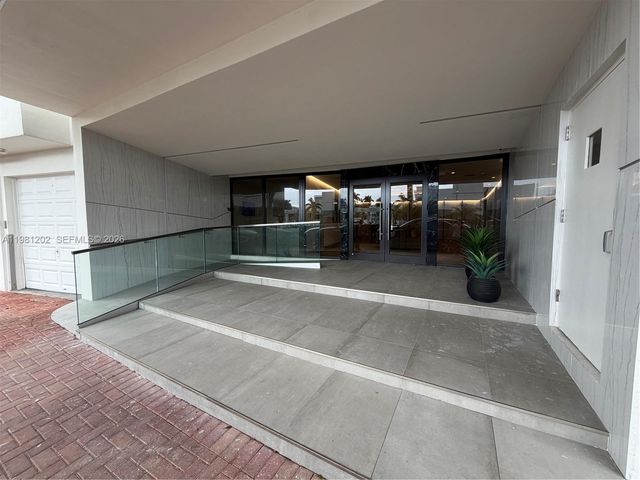 9350 W Bay Harbor Dr 5C, Bay Harbor Islands, FL 33154