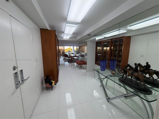 9350 W Bay Harbor Dr 5C, Bay Harbor Islands, FL 33154