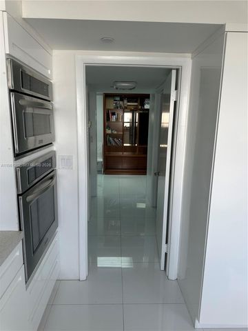 9350 W Bay Harbor Dr 5C, Bay Harbor Islands, FL 33154