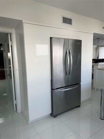 9350 W Bay Harbor Dr 5C, Bay Harbor Islands, FL 33154