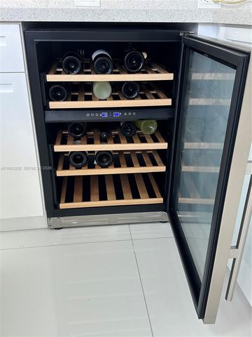 9350 W Bay Harbor Dr 5C, Bay Harbor Islands, FL 33154