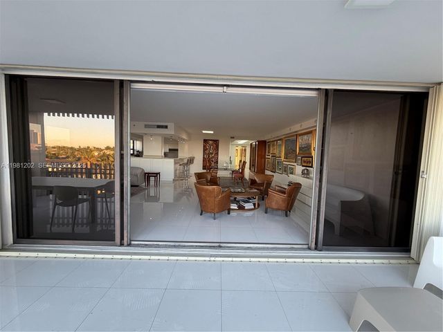 9350 W Bay Harbor Dr 5C, Bay Harbor Islands, FL 33154