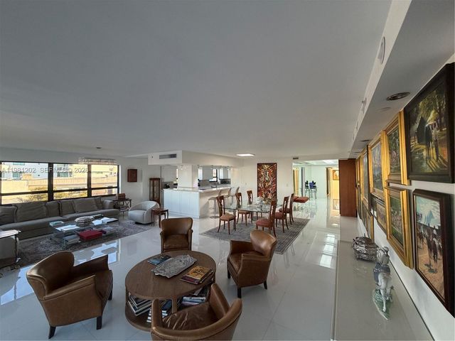 9350 W Bay Harbor Dr 5C, Bay Harbor Islands, FL 33154