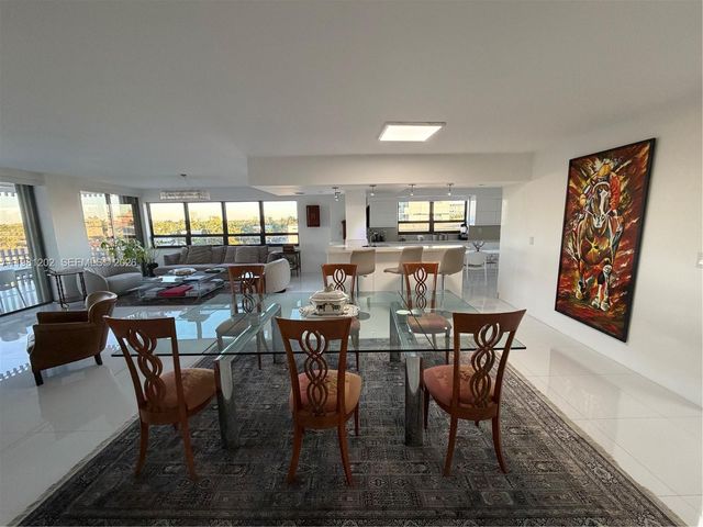 9350 W Bay Harbor Dr 5C, Bay Harbor Islands, FL 33154