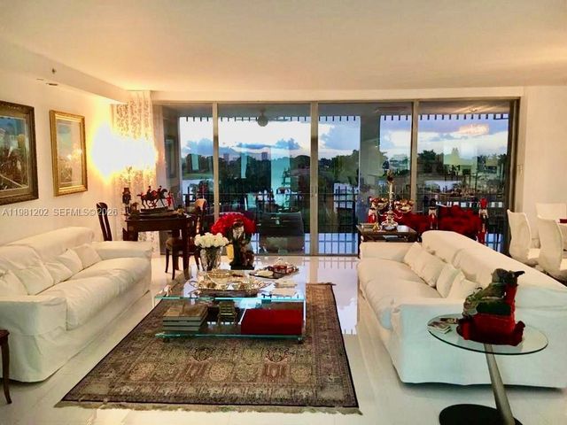 9350 W Bay Harbor Dr 5C, Bay Harbor Islands, FL 33154