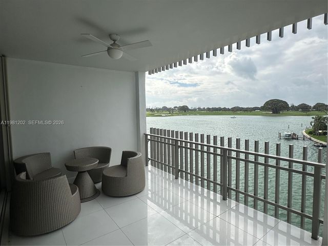 9350 W Bay Harbor Dr 5C, Bay Harbor Islands, FL 33154