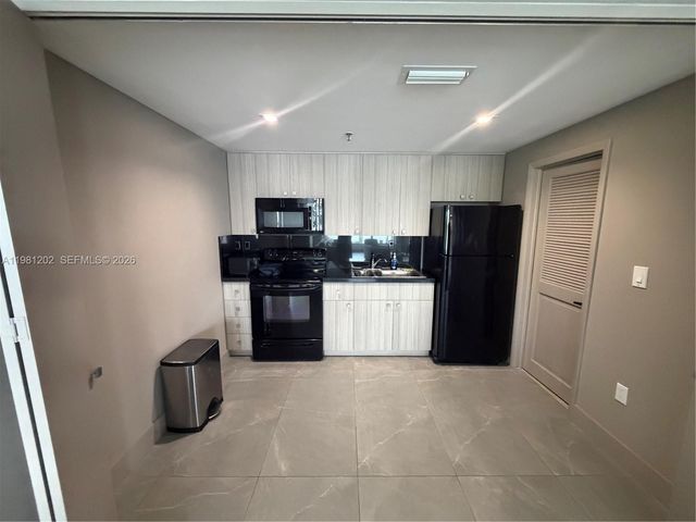 9350 W Bay Harbor Dr 5C, Bay Harbor Islands, FL 33154