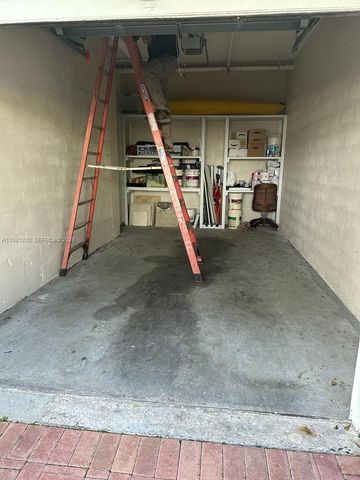 9350 W Bay Harbor Dr 5C, Bay Harbor Islands, FL 33154