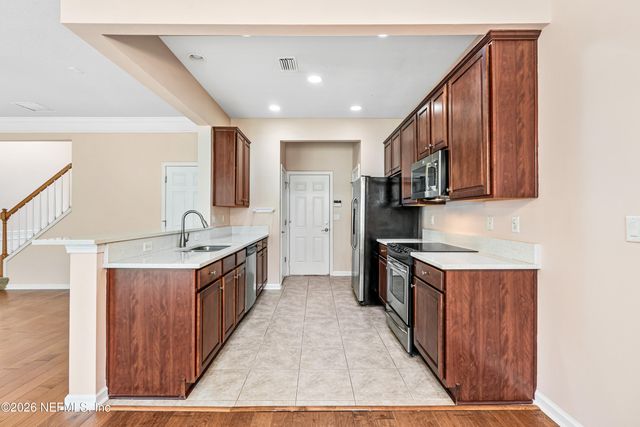 6486 YELLOW LEAF Court, Jacksonville, FL 32258