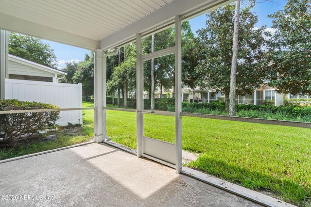 6486 YELLOW LEAF Court, Jacksonville, FL 32258