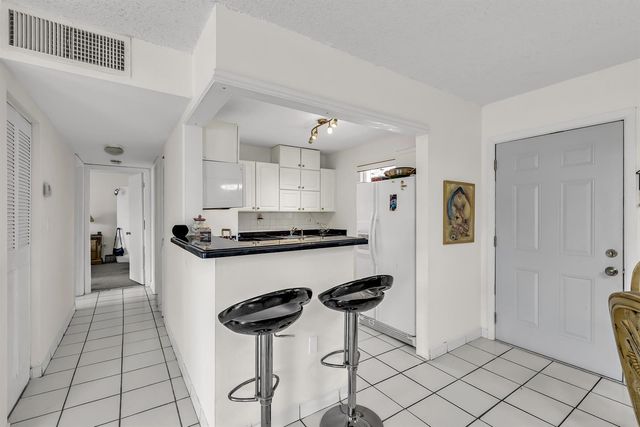 6507 Winfield Boulevard 211ac, Margate, FL 33063