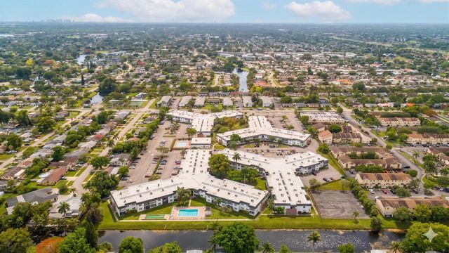 6507 Winfield Boulevard 211ac, Margate, FL 33063