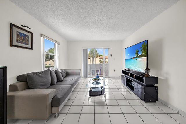 6507 Winfield Boulevard 211ac, Margate, FL 33063