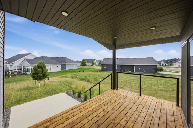 4718 Foxtail Lane S, Fargo, ND 58104