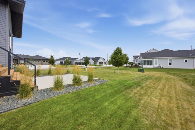 4718 Foxtail Lane S, Fargo, ND 58104
