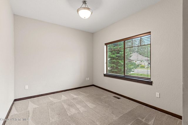 2153 E Thomas Hill Dr, Coeur D'alene, ID 83815