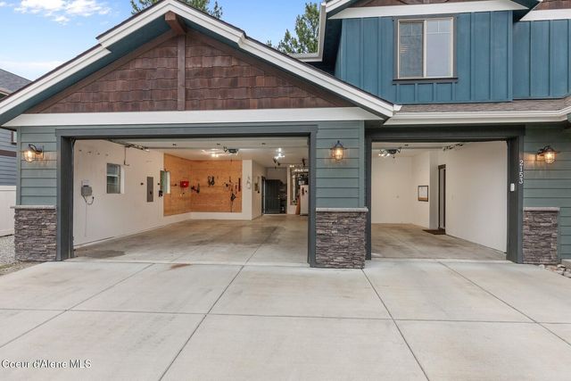 2153 E Thomas Hill Dr, Coeur D'alene, ID 83815