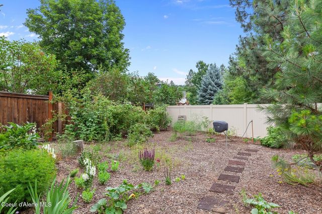 2153 E Thomas Hill Dr, Coeur D'alene, ID 83815