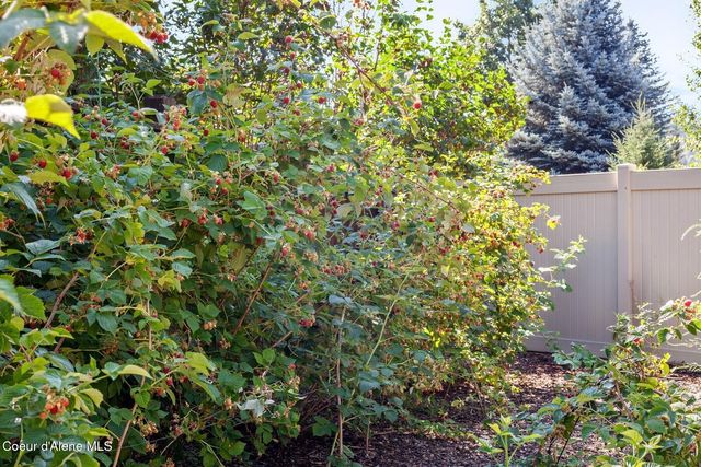 2153 E Thomas Hill Dr, Coeur D'alene, ID 83815