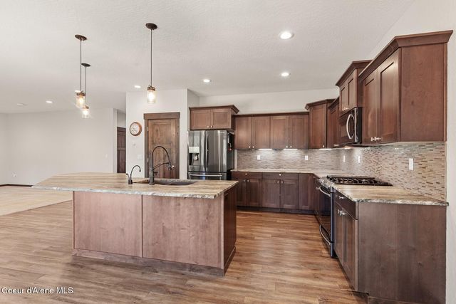 2153 E Thomas Hill Dr, Coeur D'alene, ID 83815