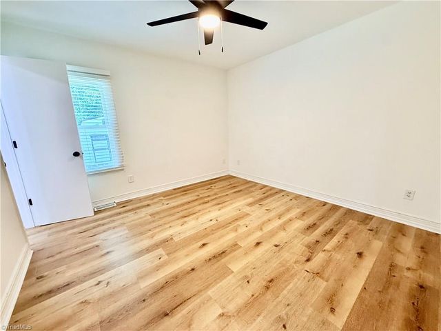 112 Parkdale Drive, Thomasville, NC 27360