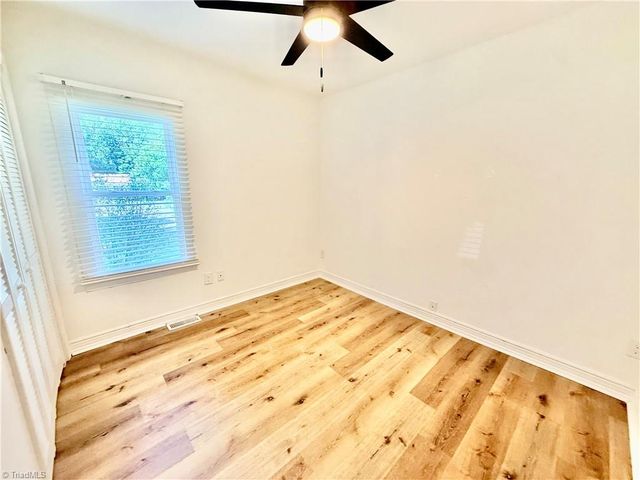 112 Parkdale Drive, Thomasville, NC 27360
