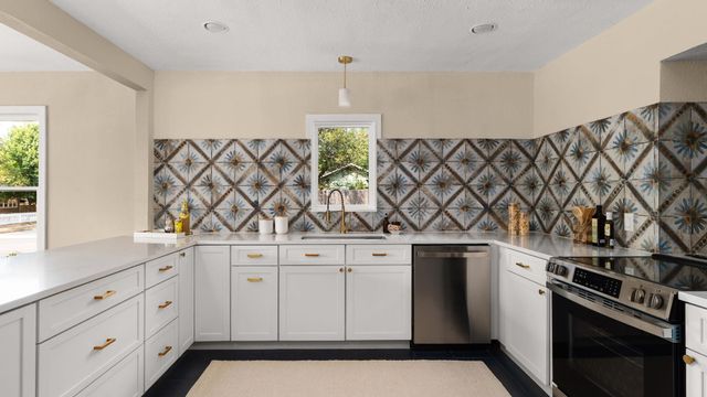 5807 Woodview Ave, Austin, TX 78756