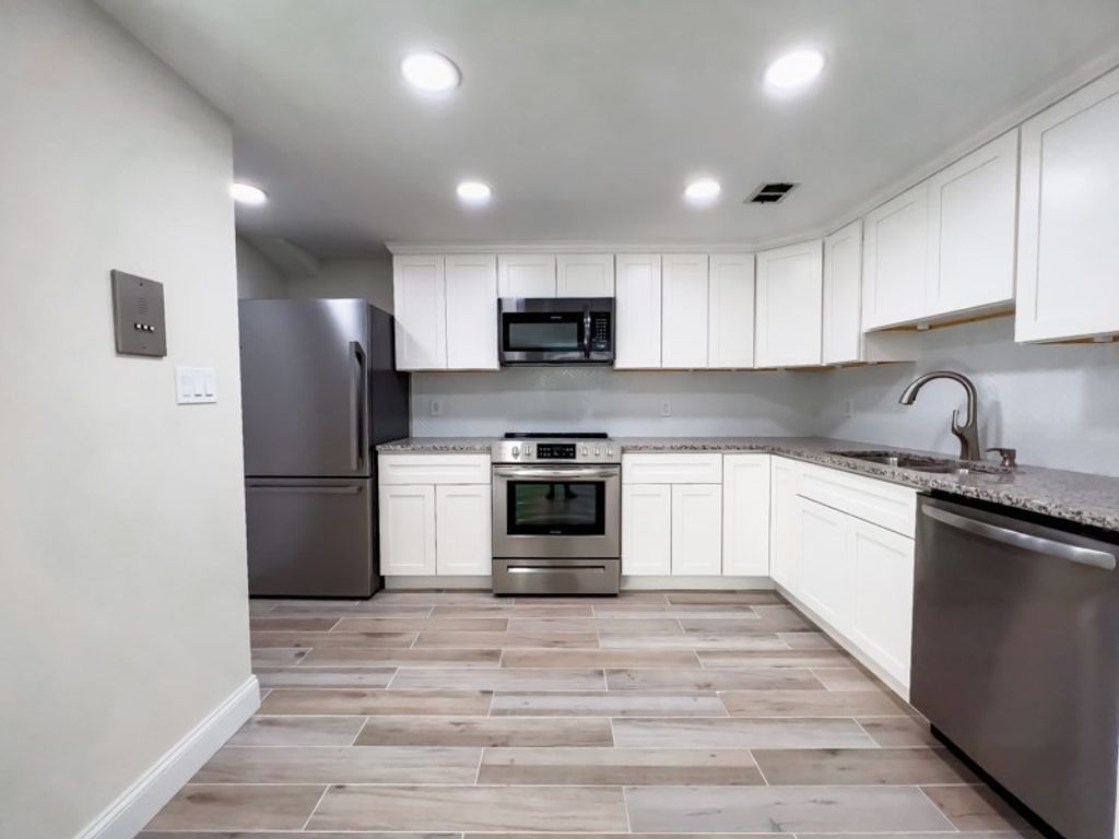 592 American Legion Highway 3, Boston, MA 02131