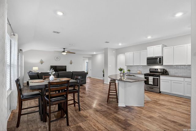 960 Brown Thrasher, San Antonio, TX 78253