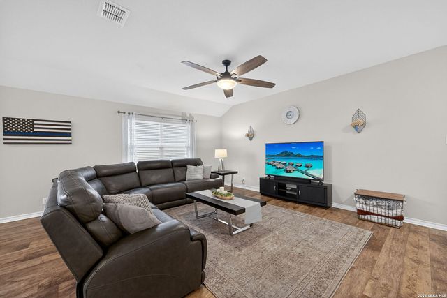 960 Brown Thrasher, San Antonio, TX 78253