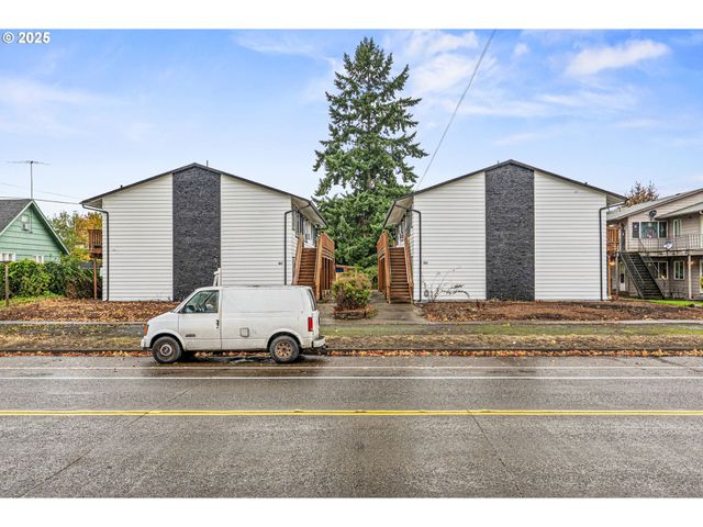 947 7TH Ave, Longview, WA 98632