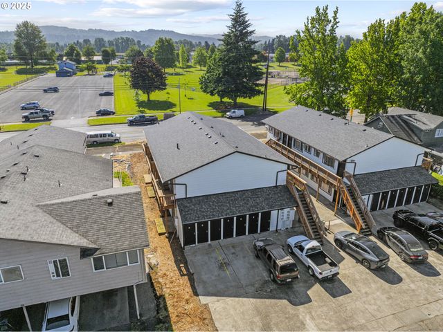 947 7TH Ave, Longview, WA 98632