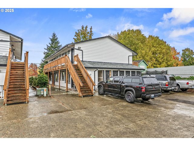 947 7TH Ave, Longview, WA 98632