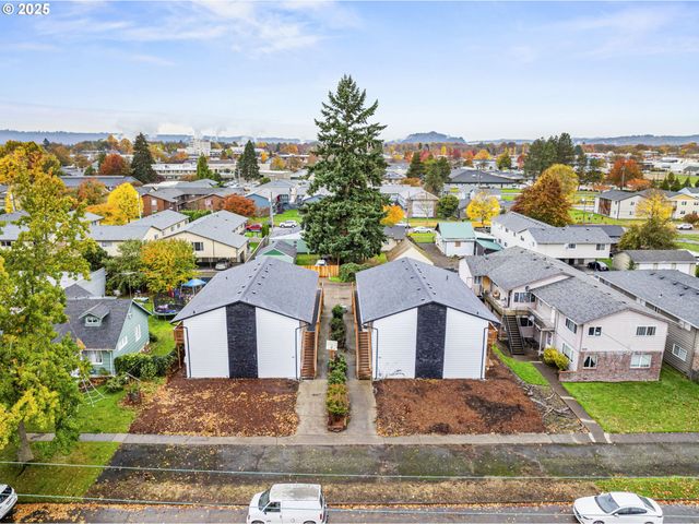 947 7TH Ave, Longview, WA 98632