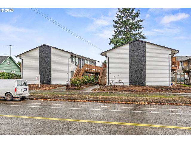 947 7TH Ave, Longview, WA 98632