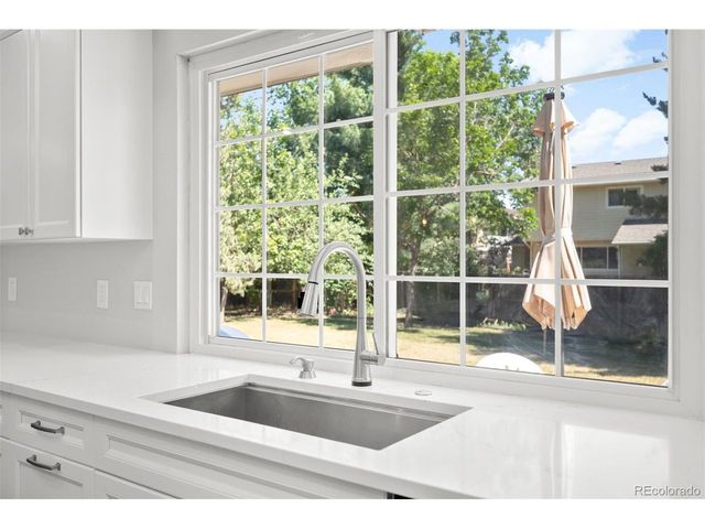 1966 S Macon Way, Aurora, CO 80014