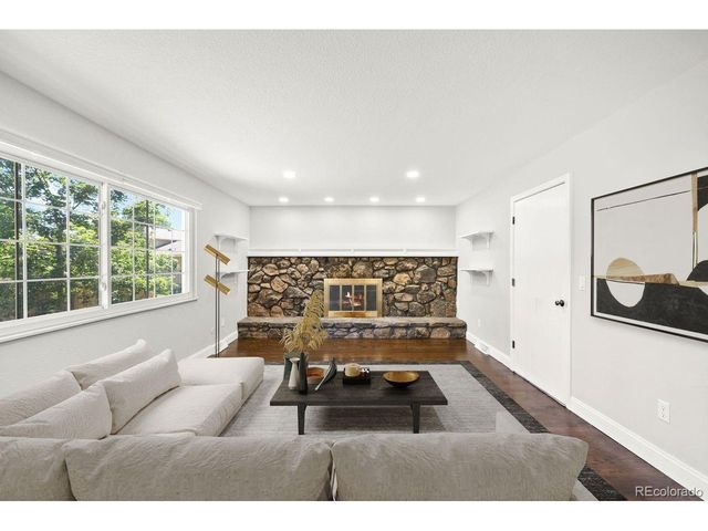 1966 S Macon Way, Aurora, CO 80014
