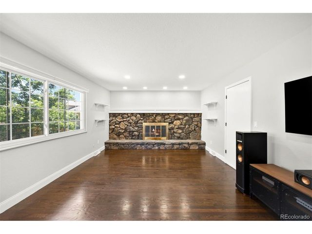 1966 S Macon Way, Aurora, CO 80014